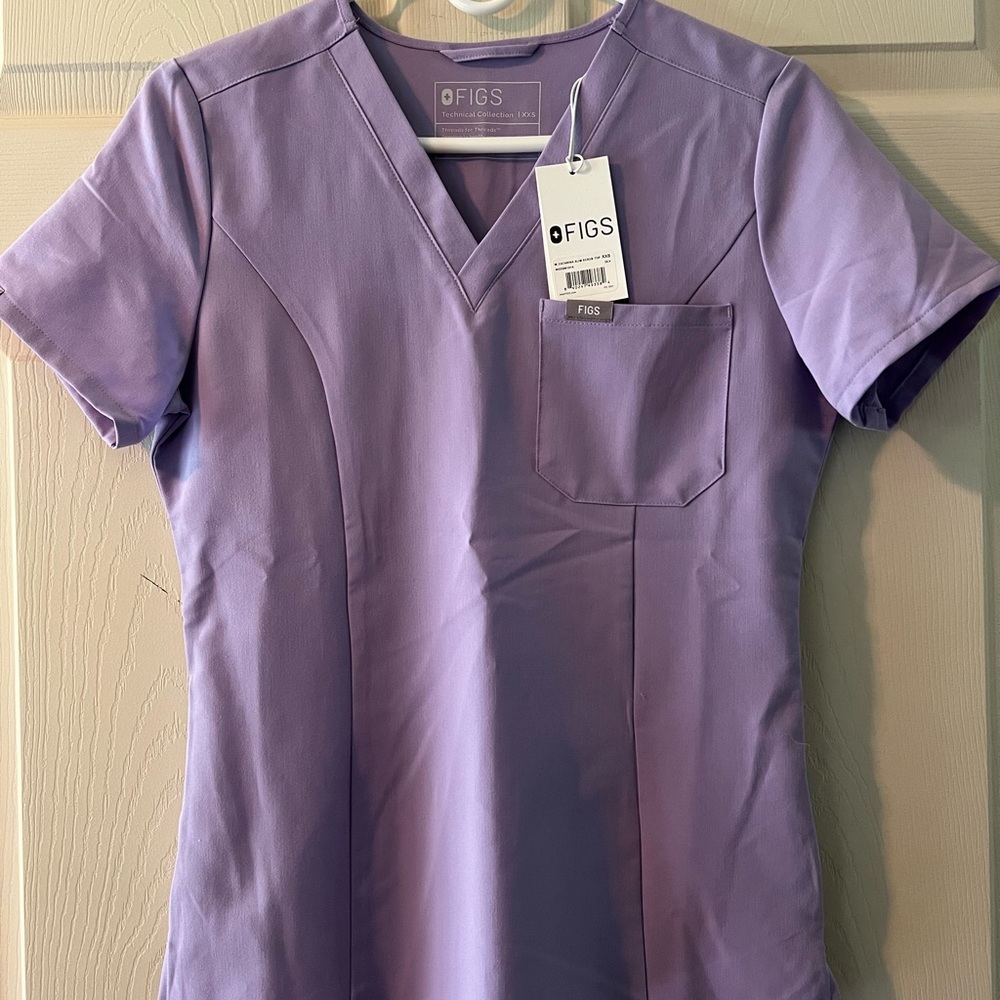 Figs Lavender Fitted Short Sleeve Tee